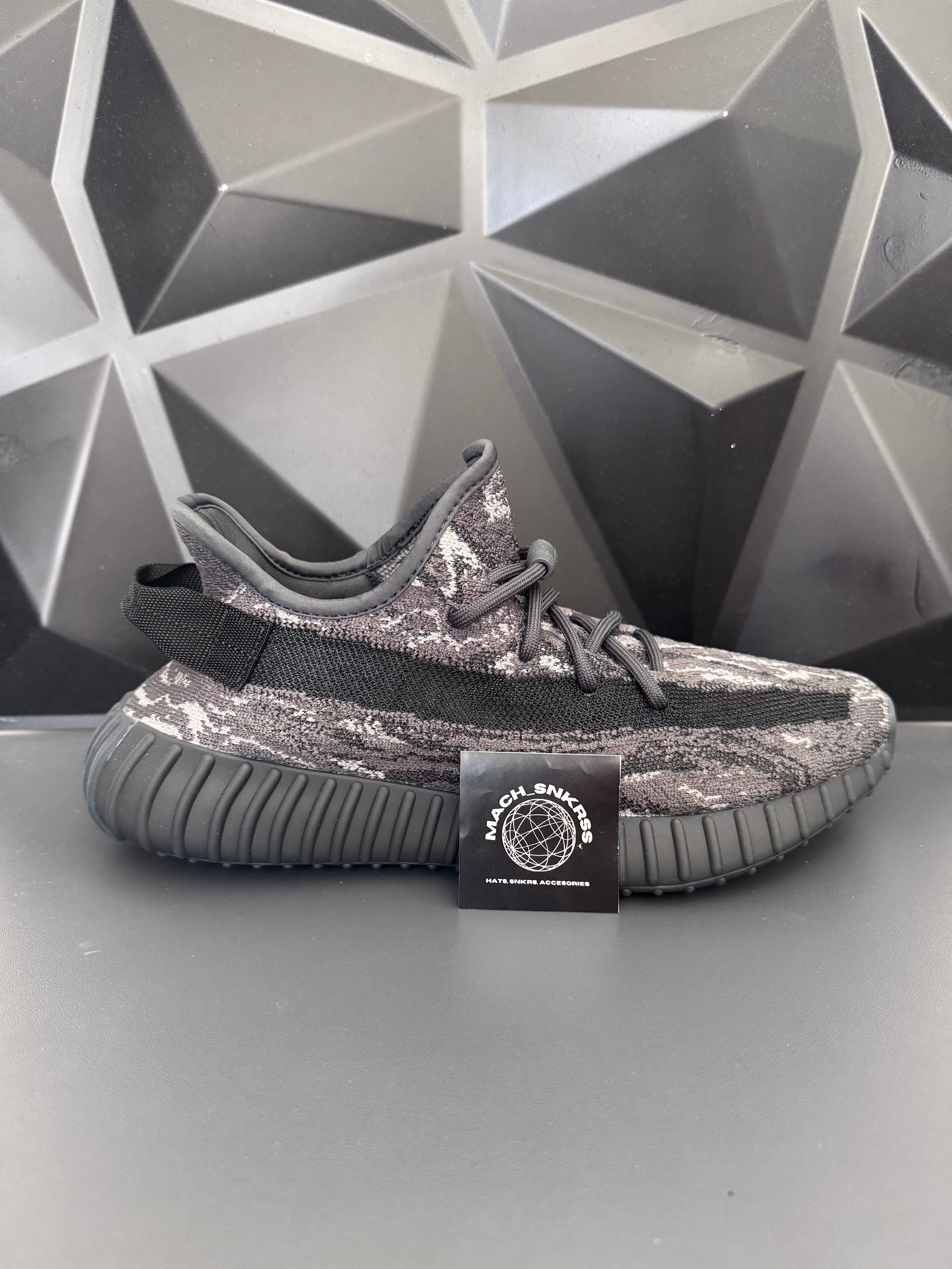 -  YEEZY 350 Dark Salt  -