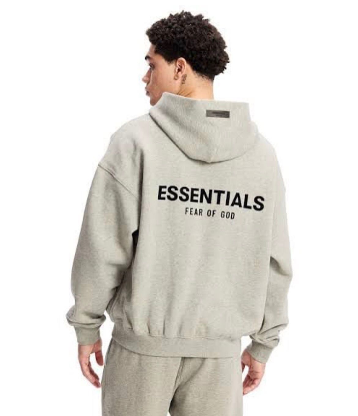 -  ESSENTIALS Gris Obscuro  -