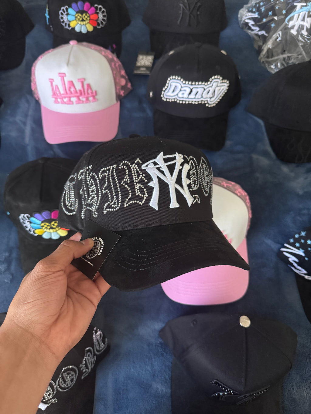 -  31 Hats Crystals White  -